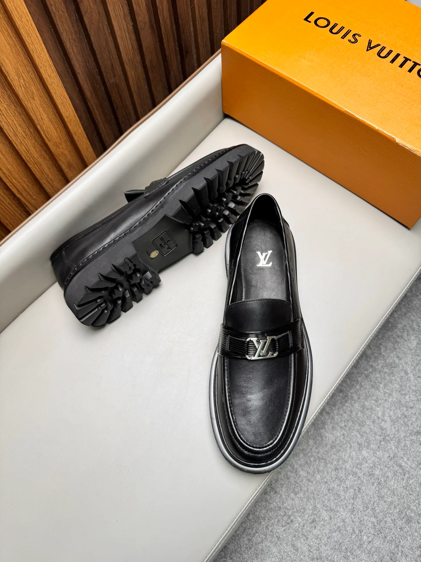 Лоферы И Туфли Мужские Louis Vuitton 17470883