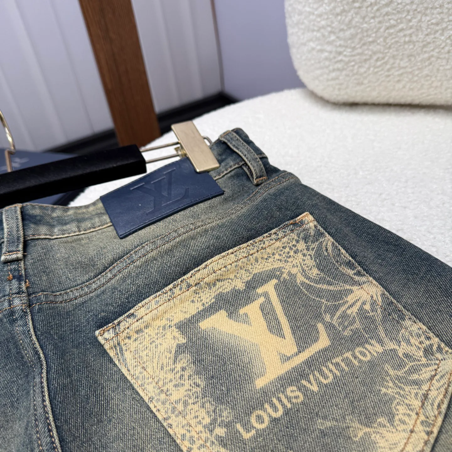 Джинсы Мужские Louis Vuitton 18029773