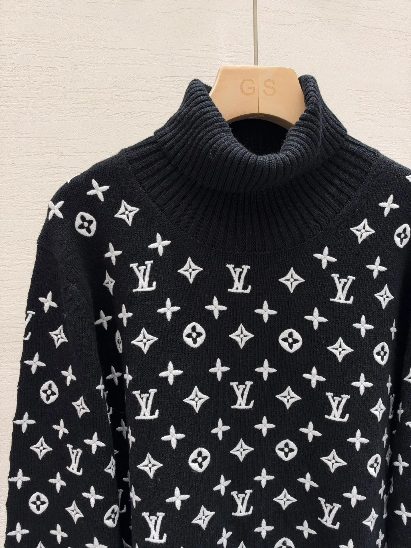 Джемперы И Свитеры Женские Louis Vuitton 19690344