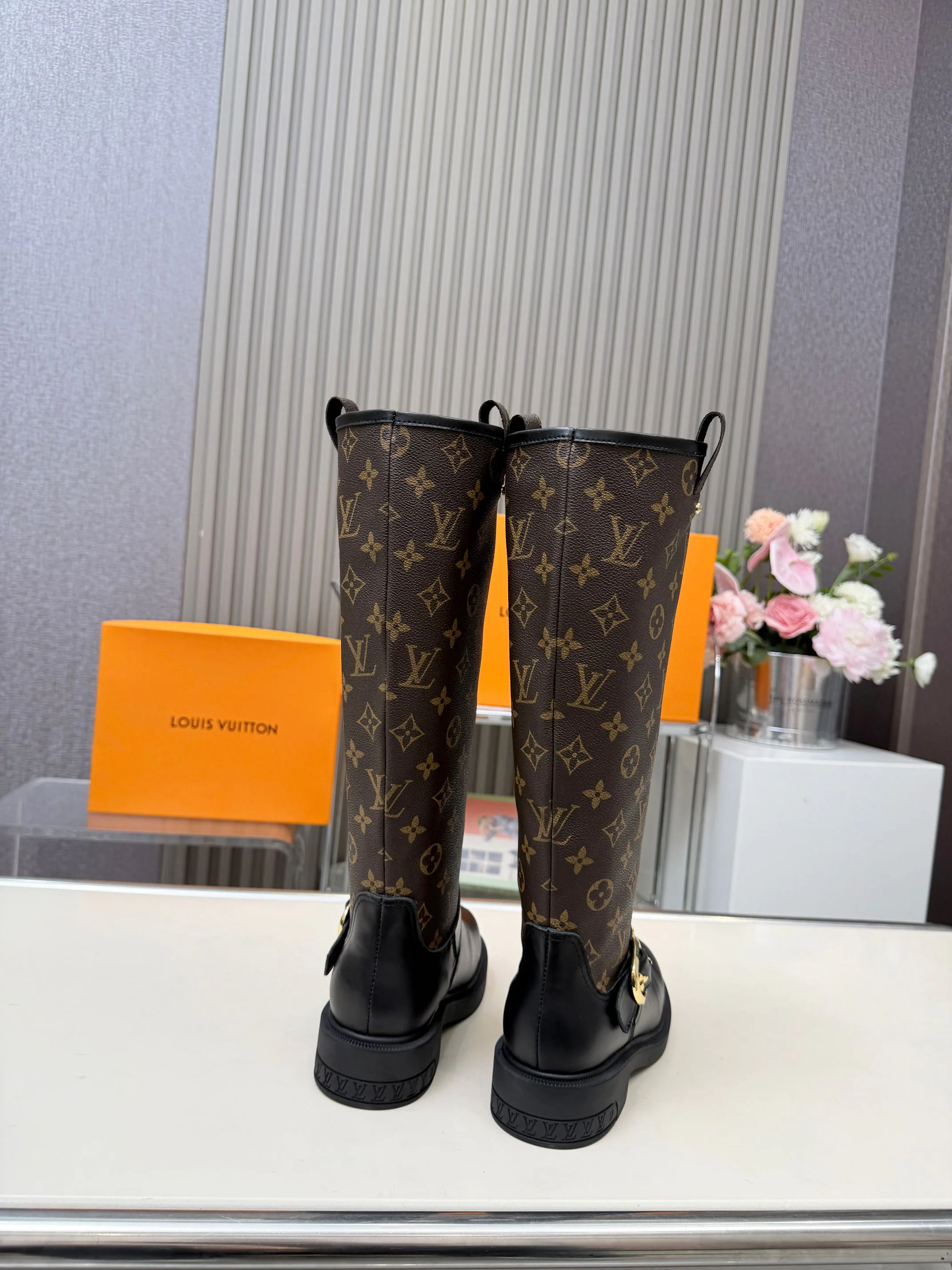 Ботинки Женские Louis Vuitton 18279807