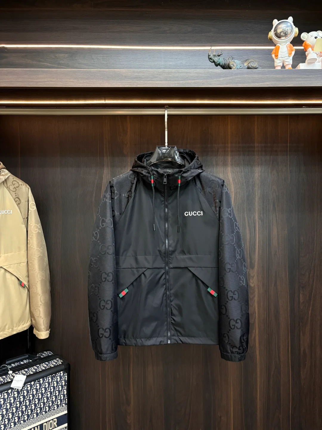 Куртки И Пуховики Женские Gucci 18157277
