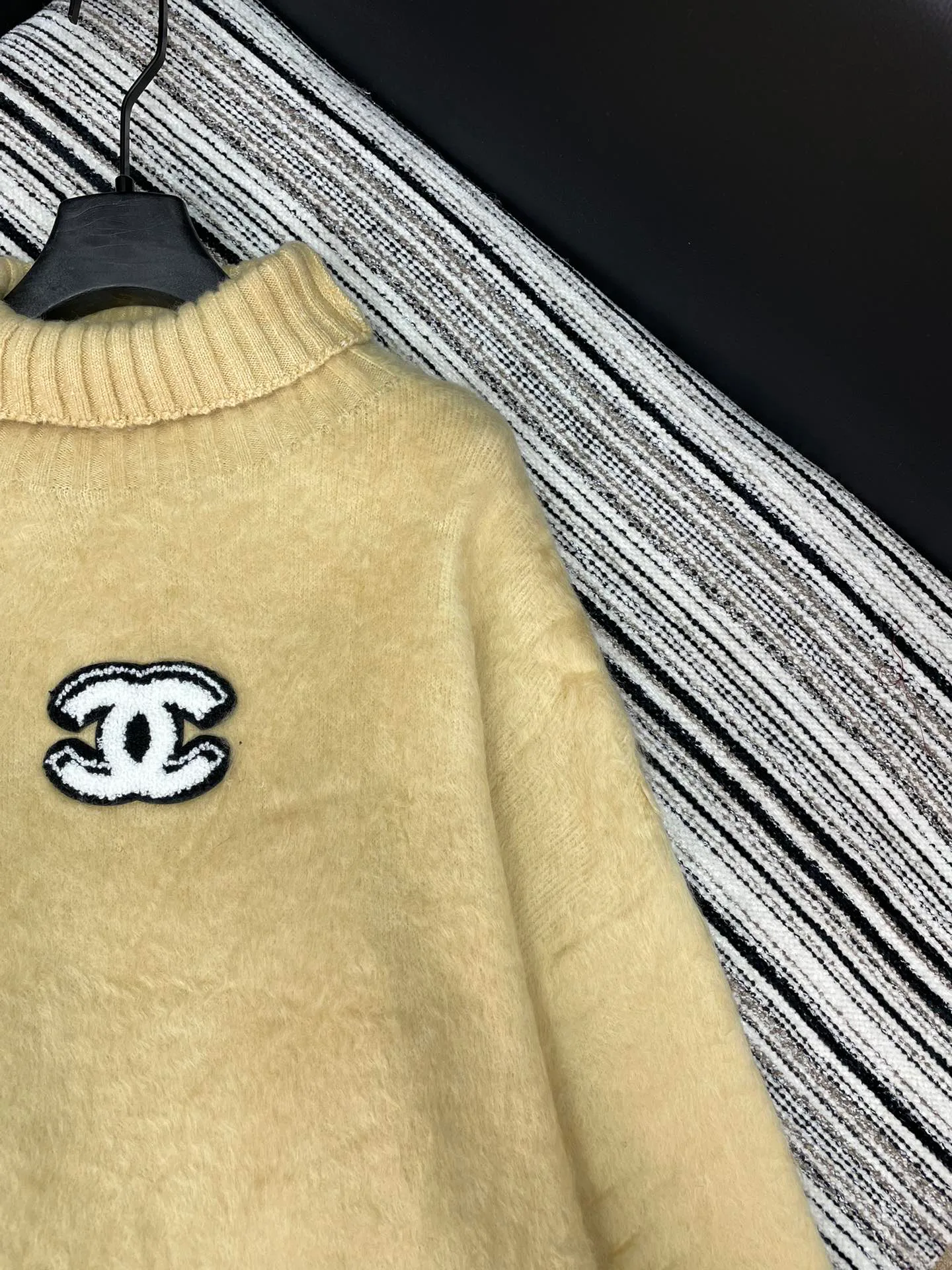 Джемперы И Свитеры Женские Chanel 1230167