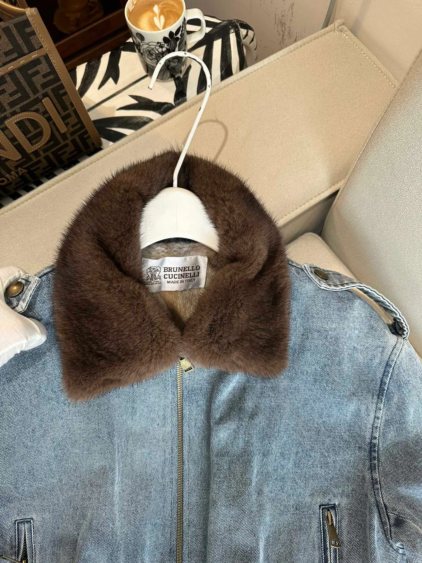 Куртки Женские Brunello Cucinelli 384584