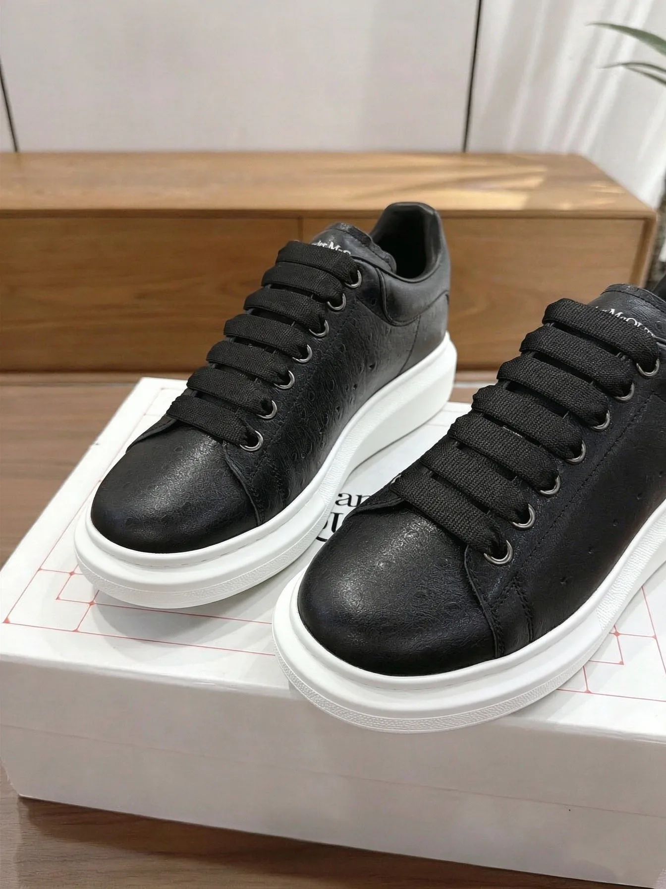 Кроссовки Женские Alexander Mcqueen 18159794