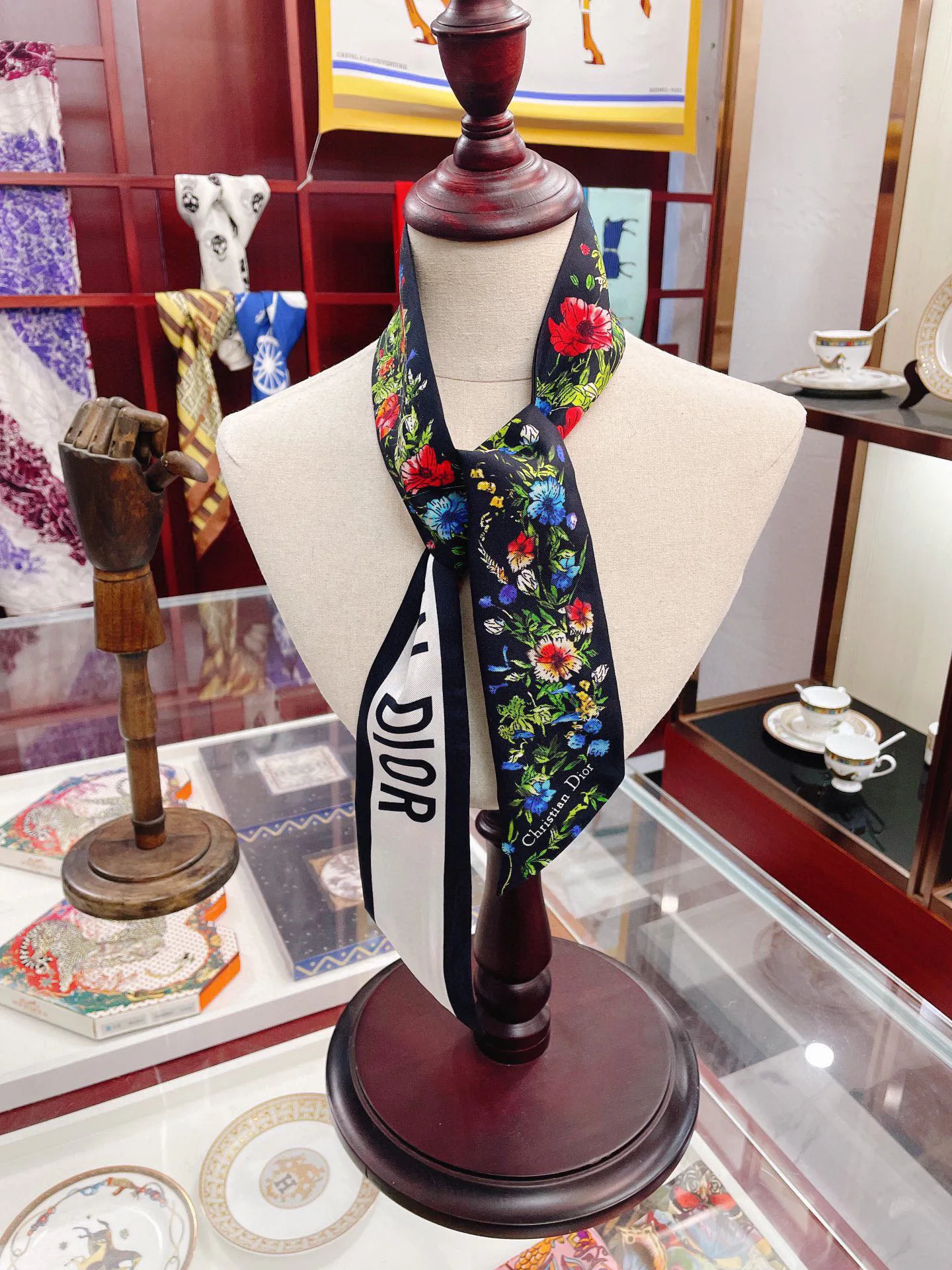 Шарфы Christian Dior 15377