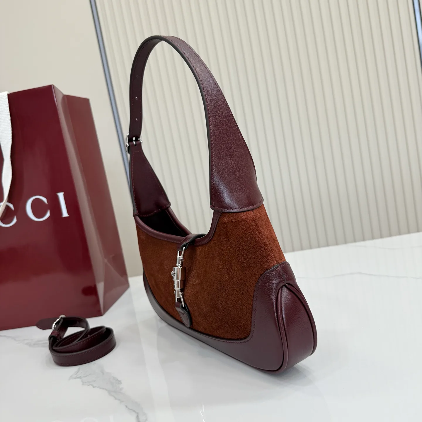 Классические Сумки Женские Gucci 17366994