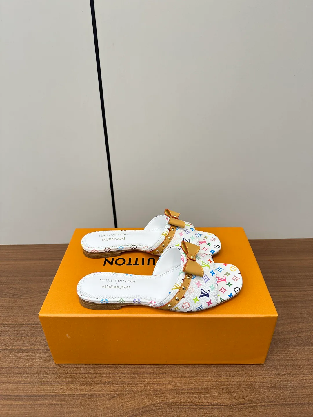 Шлепанцы Женские Louis Vuitton 27922