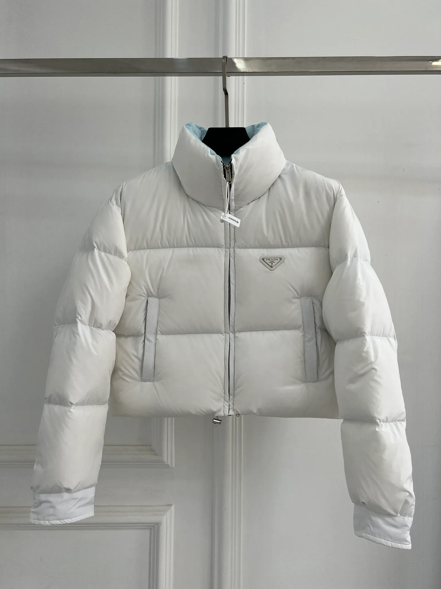 Куртки И Пуховики Женские Prada 17904153