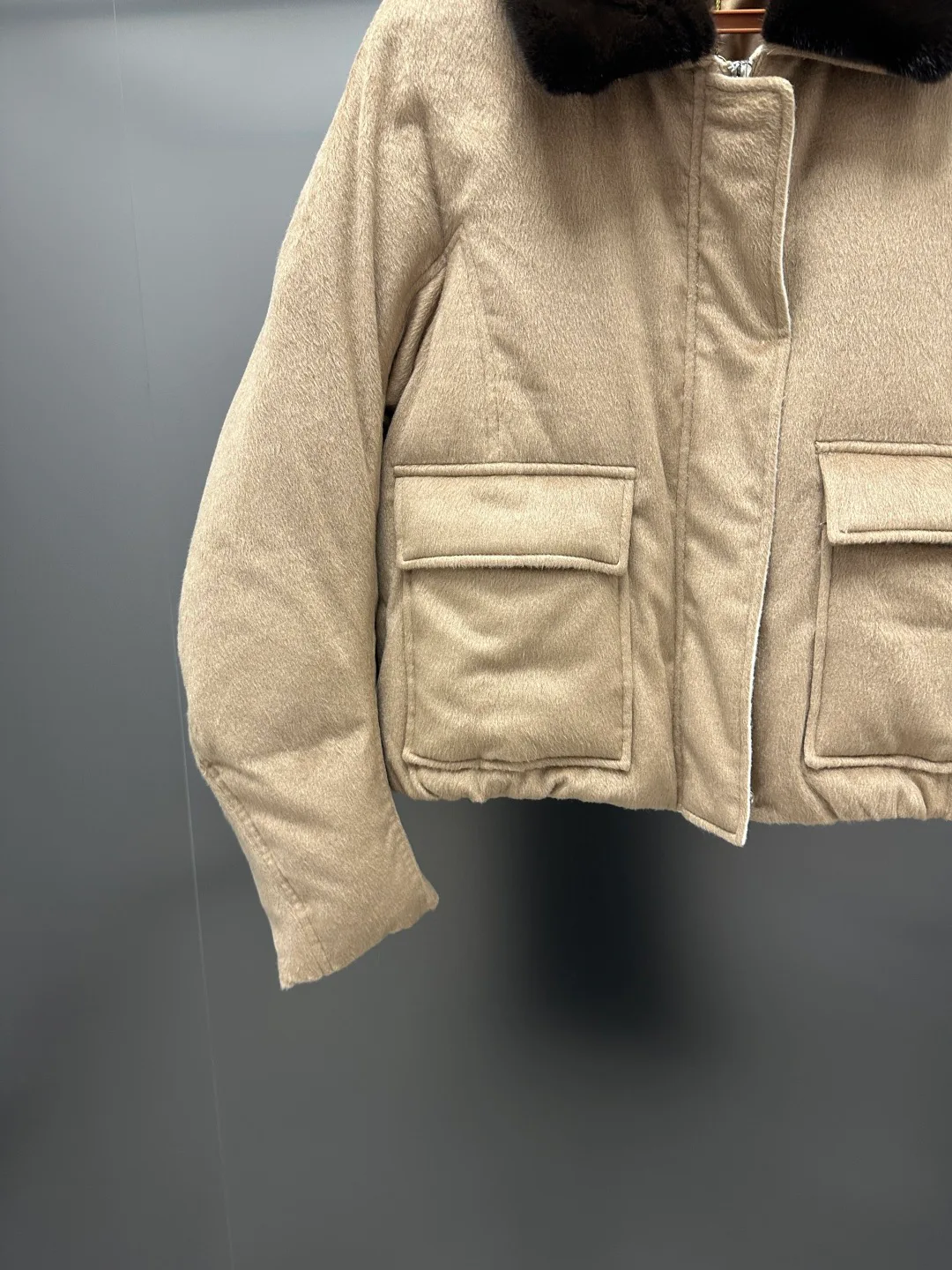 Куртки И Пуховики Женские Loro Piana 18702457