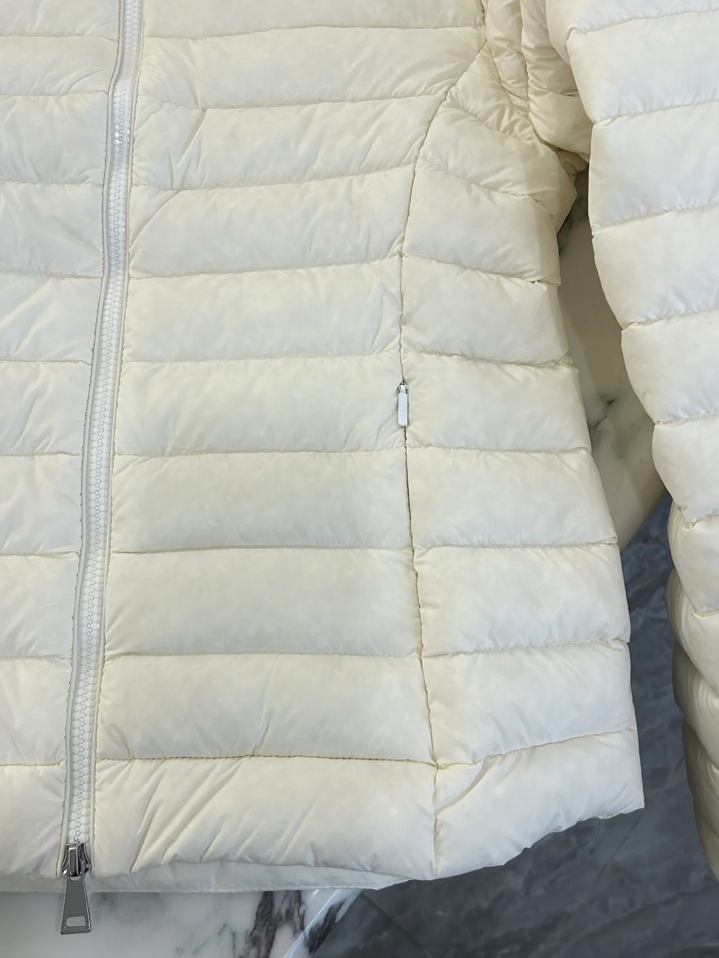 Куртки И Пуховики Мужские Moncler 18231513