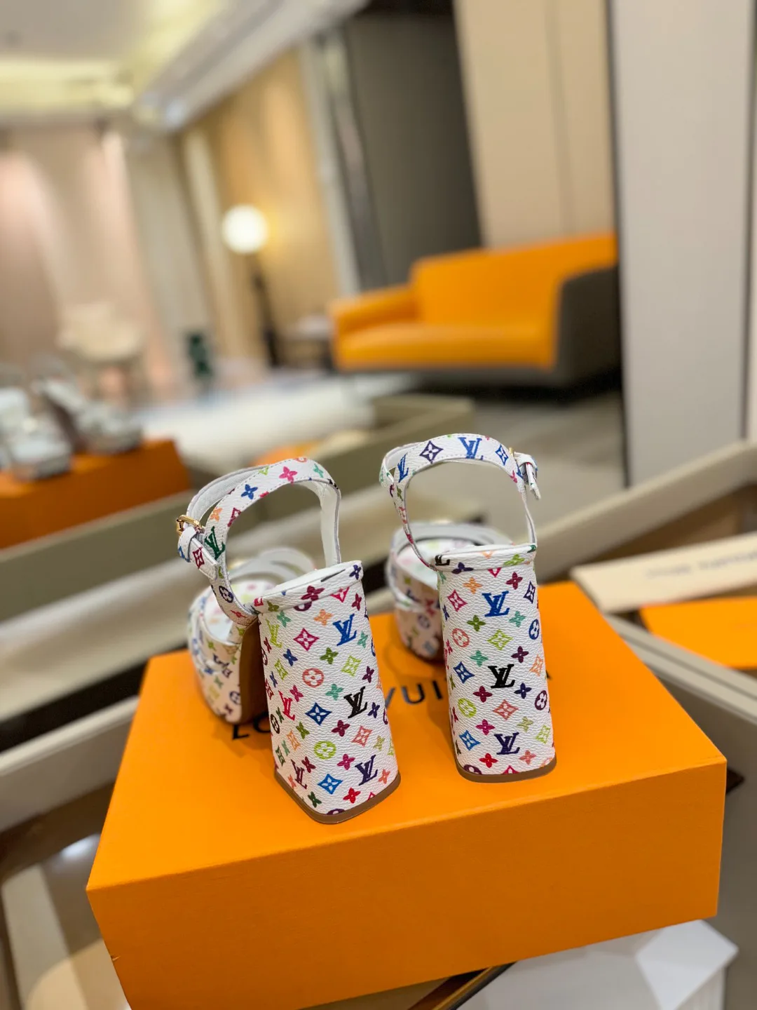 Босоножки Женские Louis Vuitton 10910207