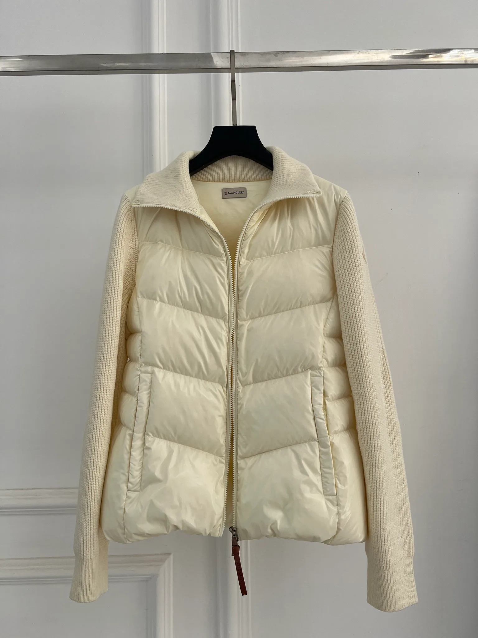 Куртки И Пуховики Женские Moncler 18415621