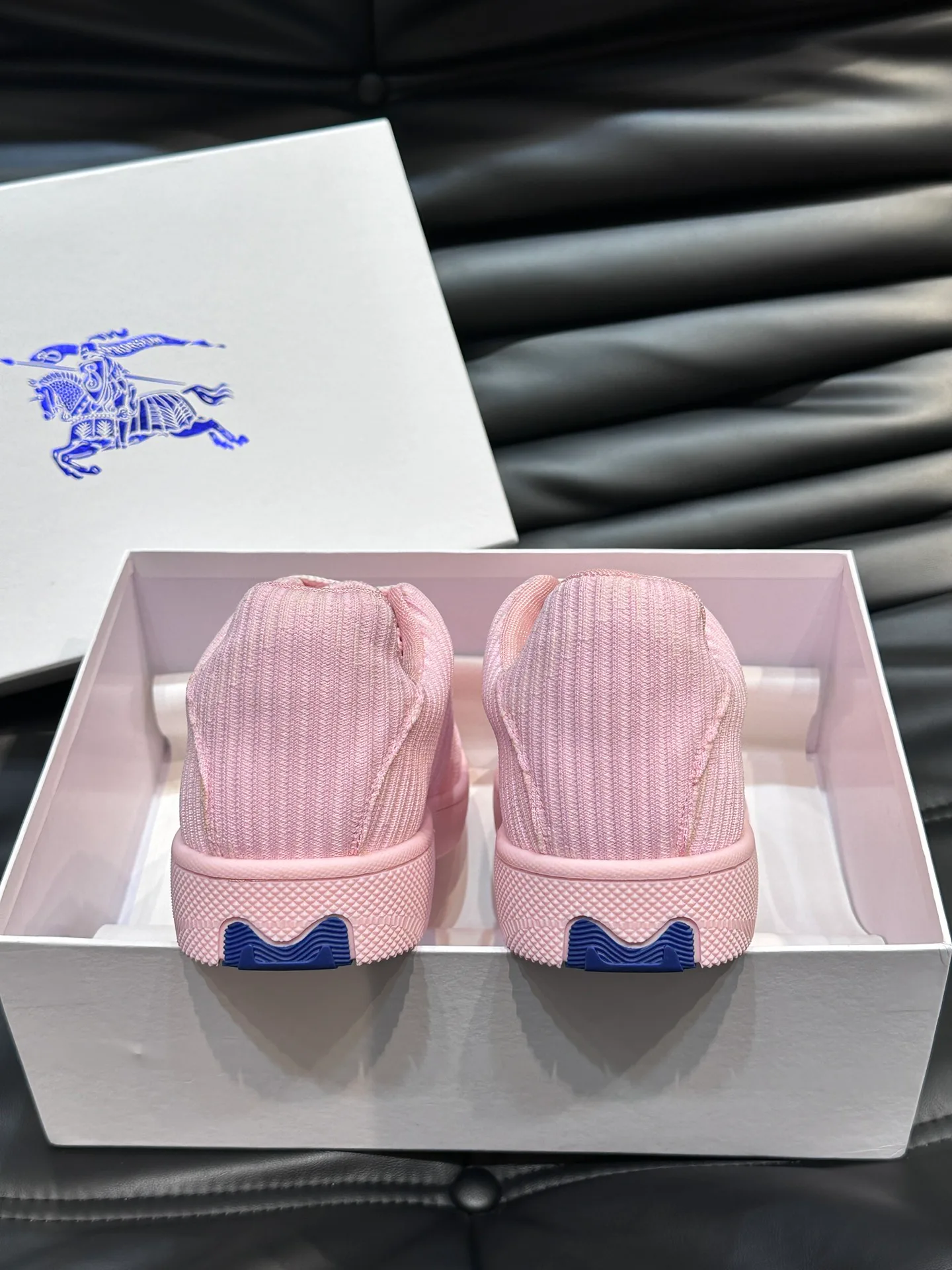 Кроссовки Женские Burberry 17926229