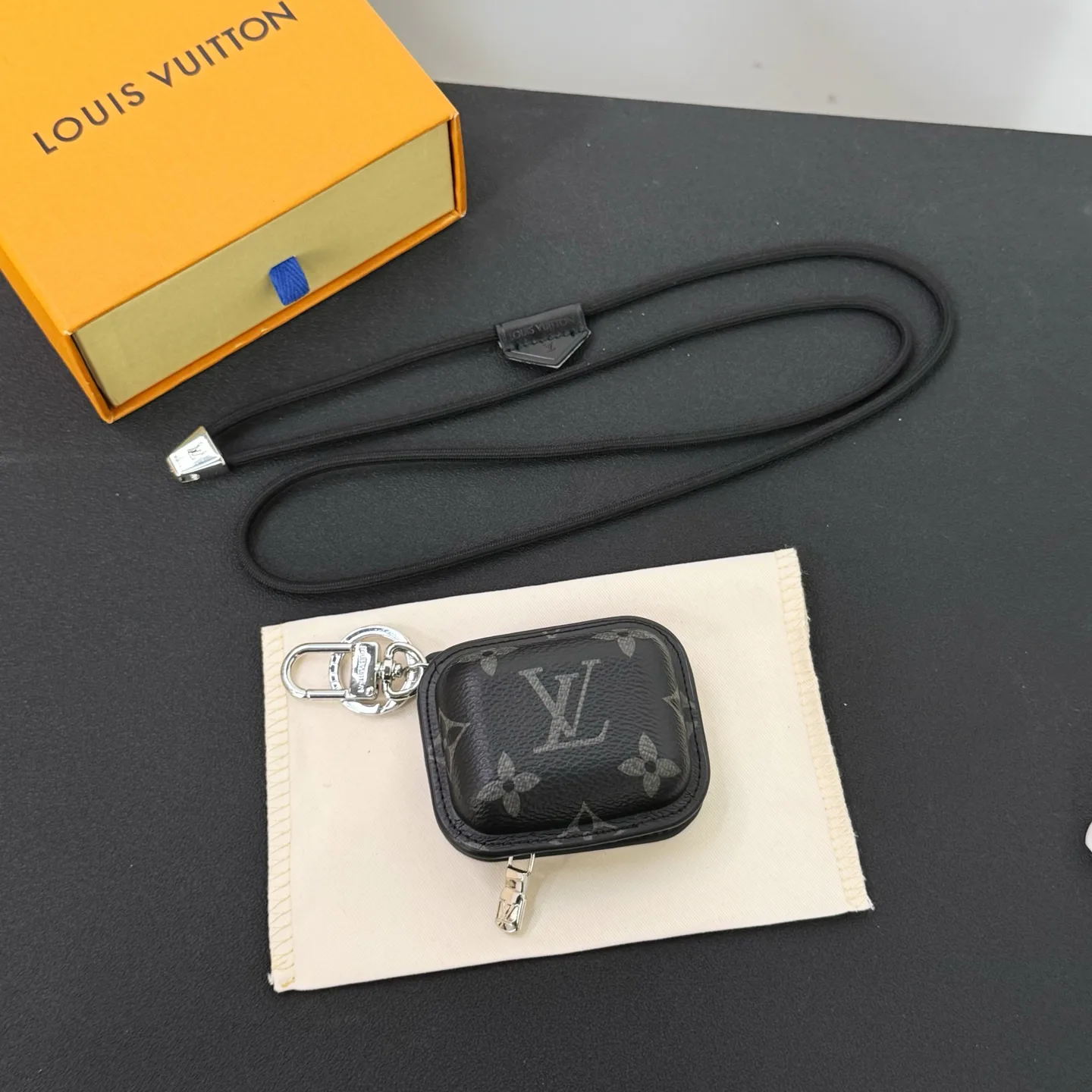 Клатчи Женские Louis Vuitton 3414335