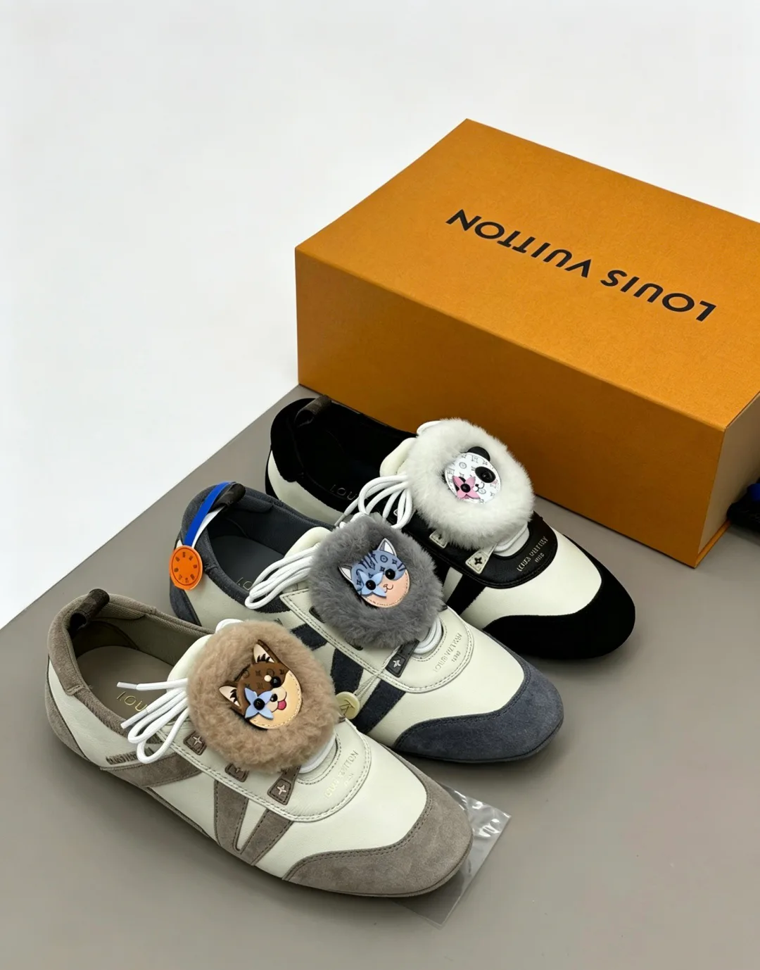 Кроссовки Женские Louis Vuitton 18006209