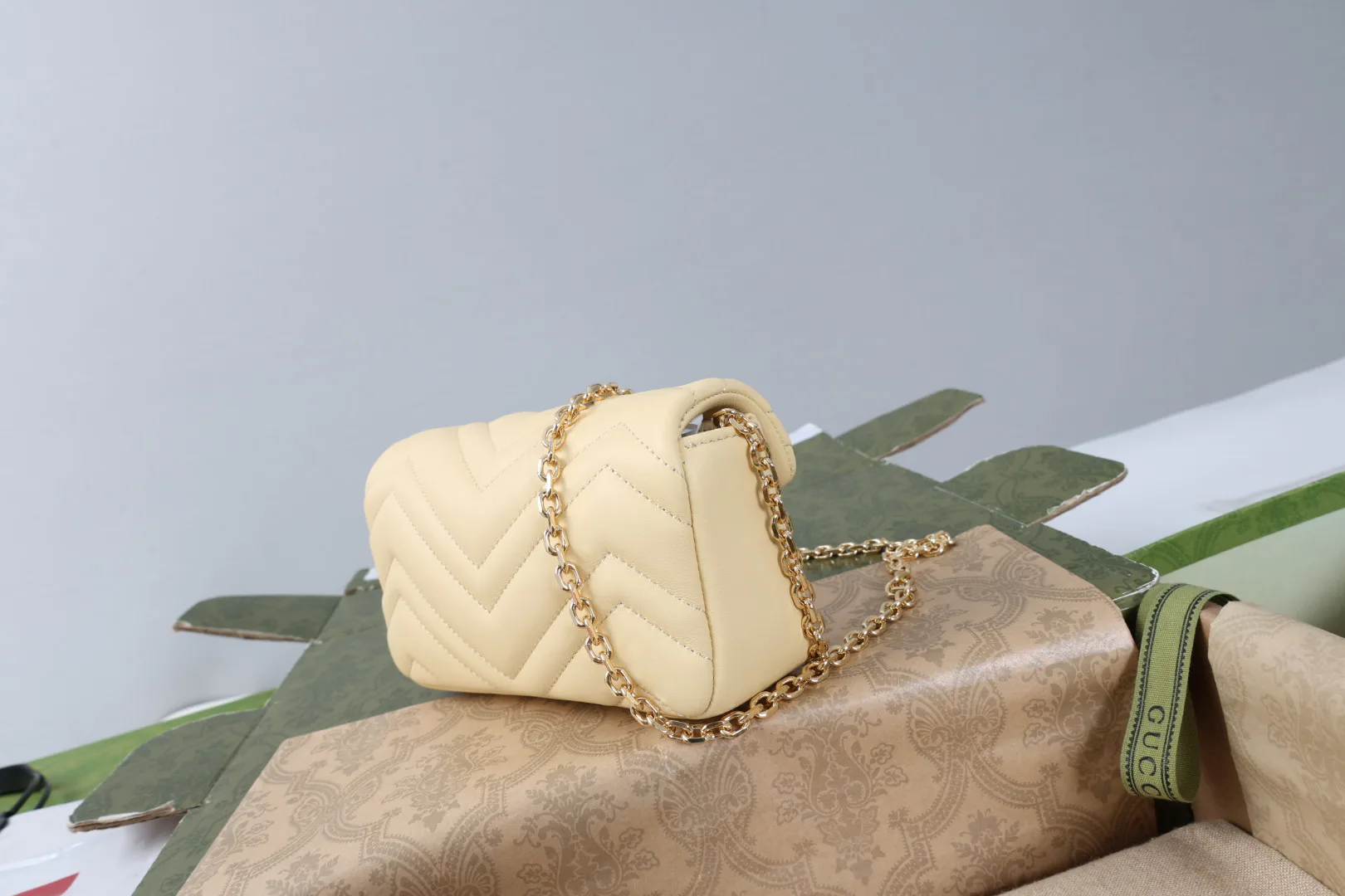 Классические Сумки Женские Gucci 18005070