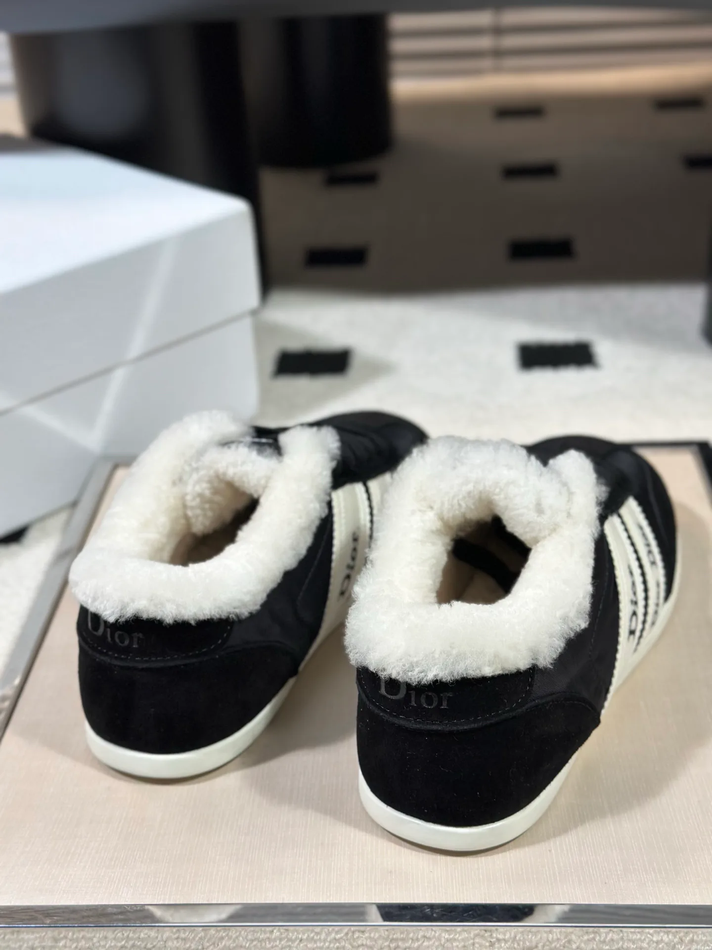 Кроссовки Женские Christian Dior 18366780