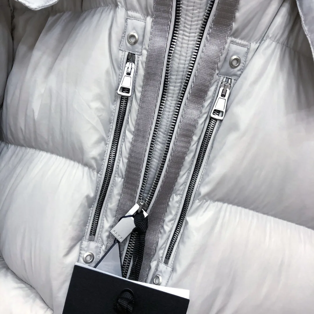 Куртки И Пуховики Женские Moncler 18606697