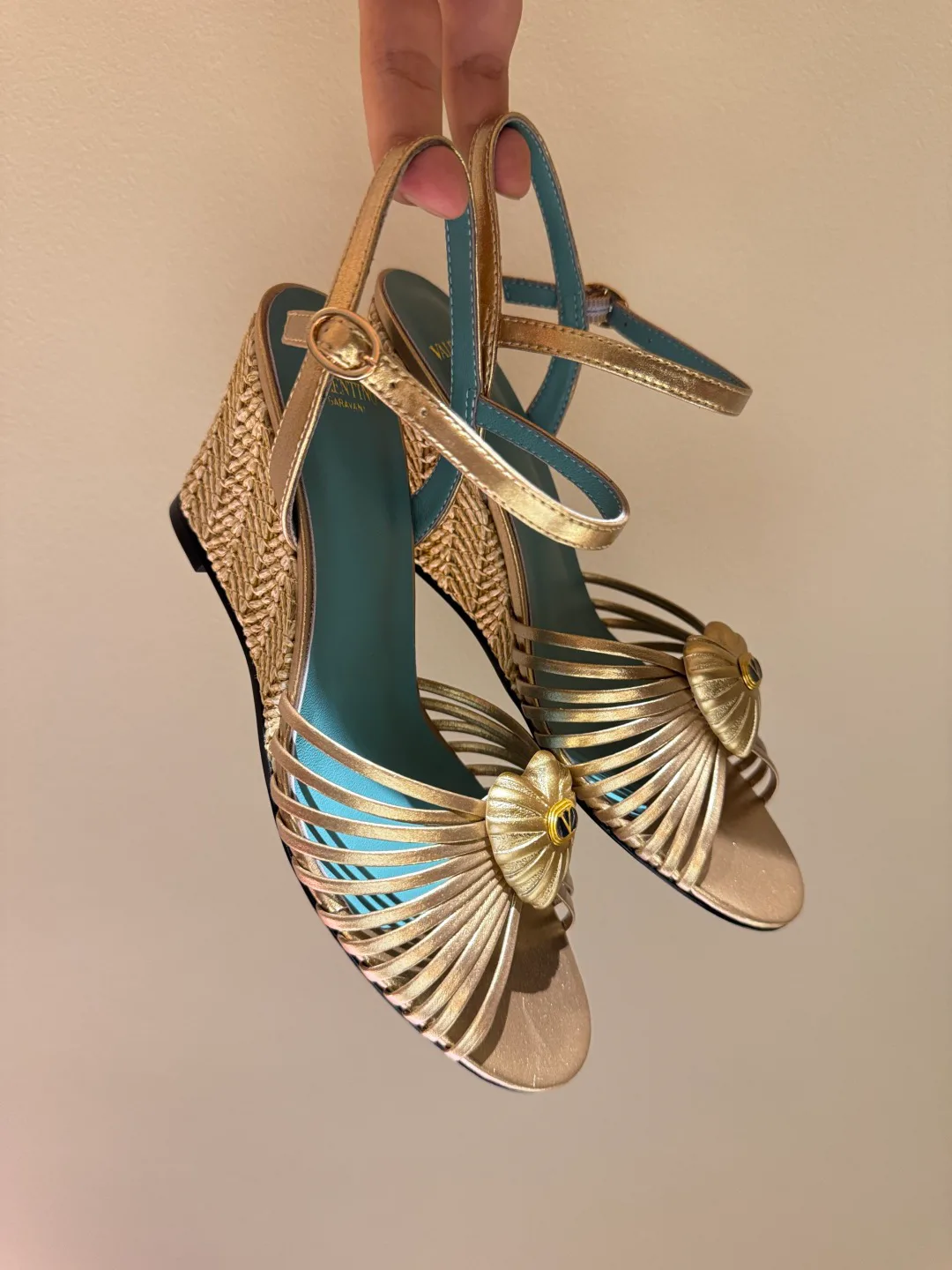 Босоножки Женские Valentino 17968673