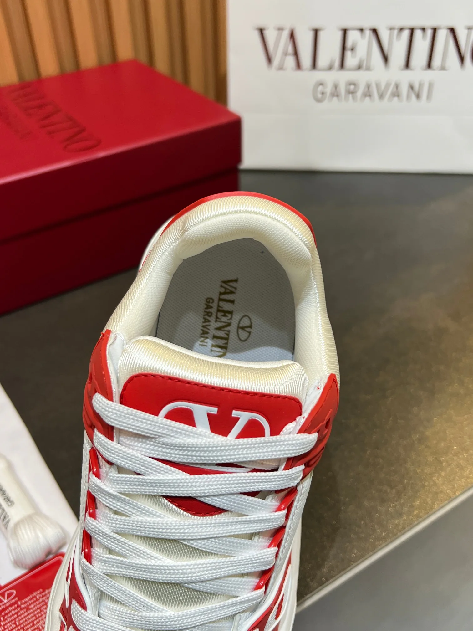 Кроссовки Женские Valentino 11575967