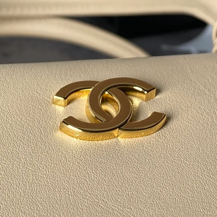 Классические Сумки Женские Chanel 18207874