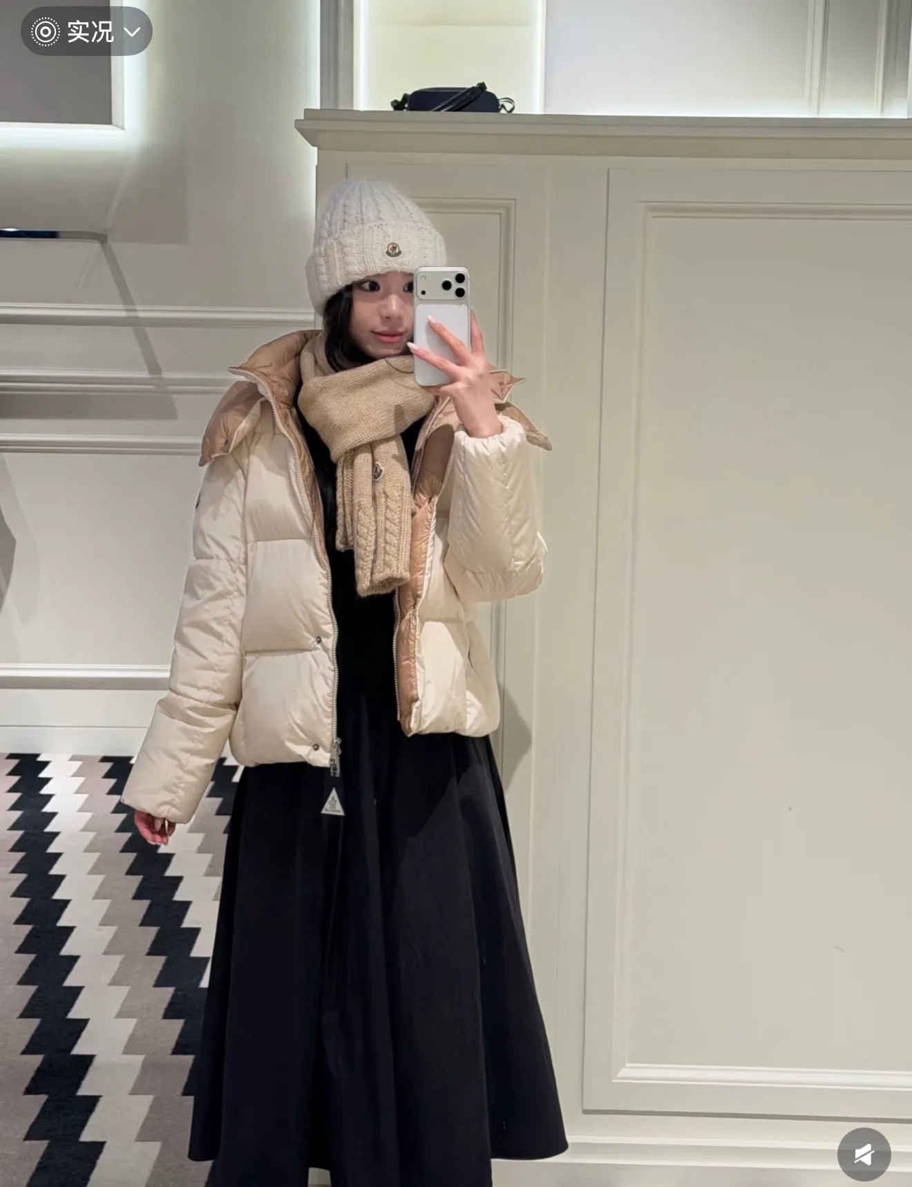Куртки И Пуховики Женские Moncler 19001661