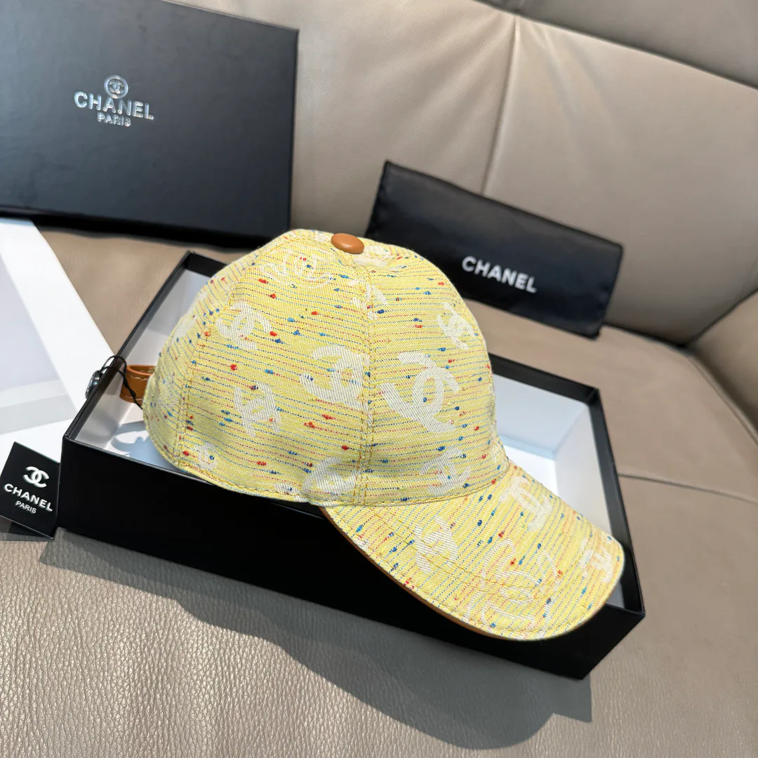 Головные Уборы Chanel 18347066