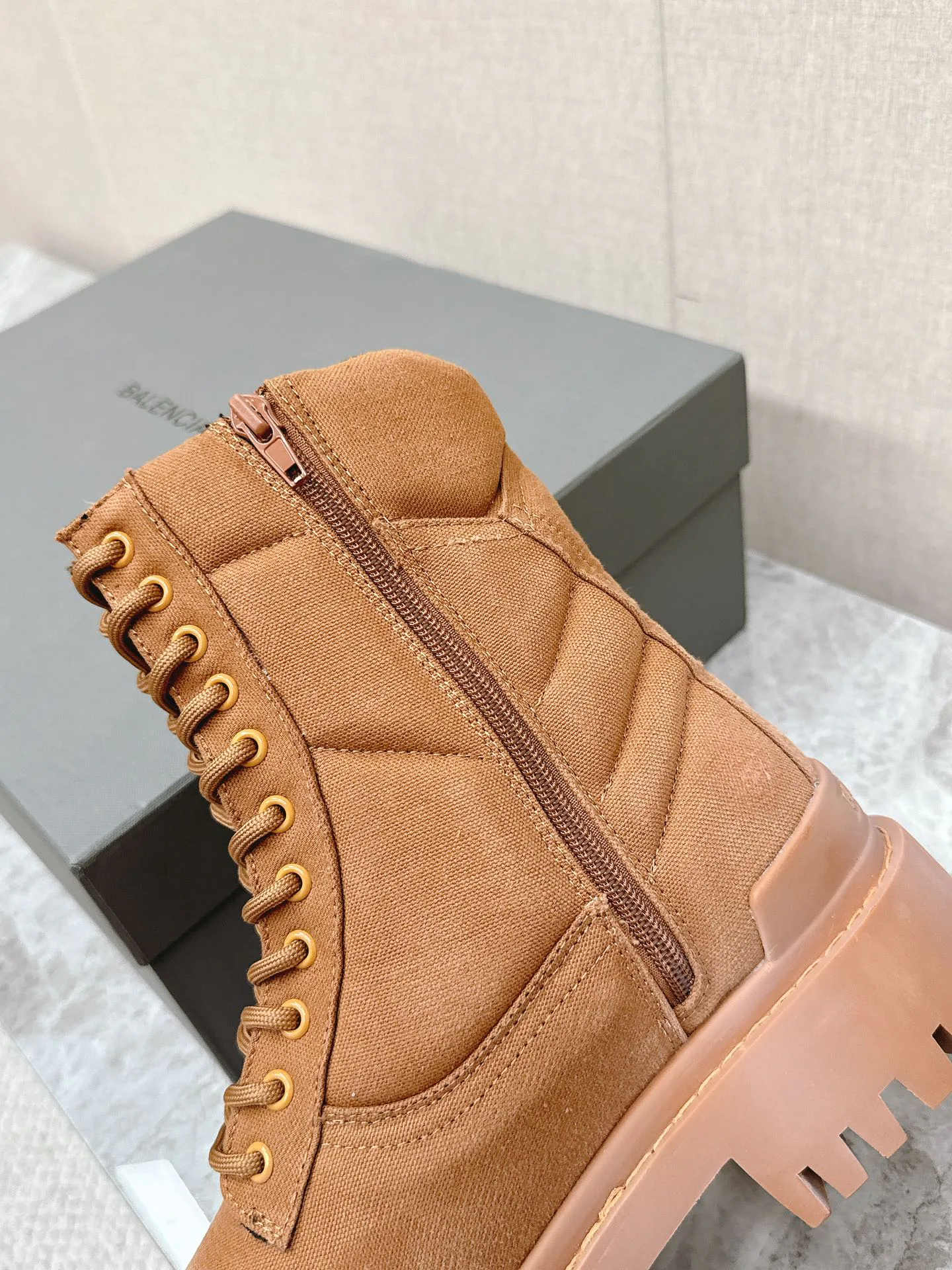 Ботинки Женские Balenciaga 466892