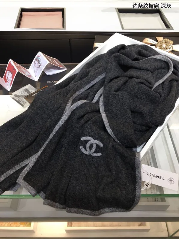 Шарфы Chanel 18093314