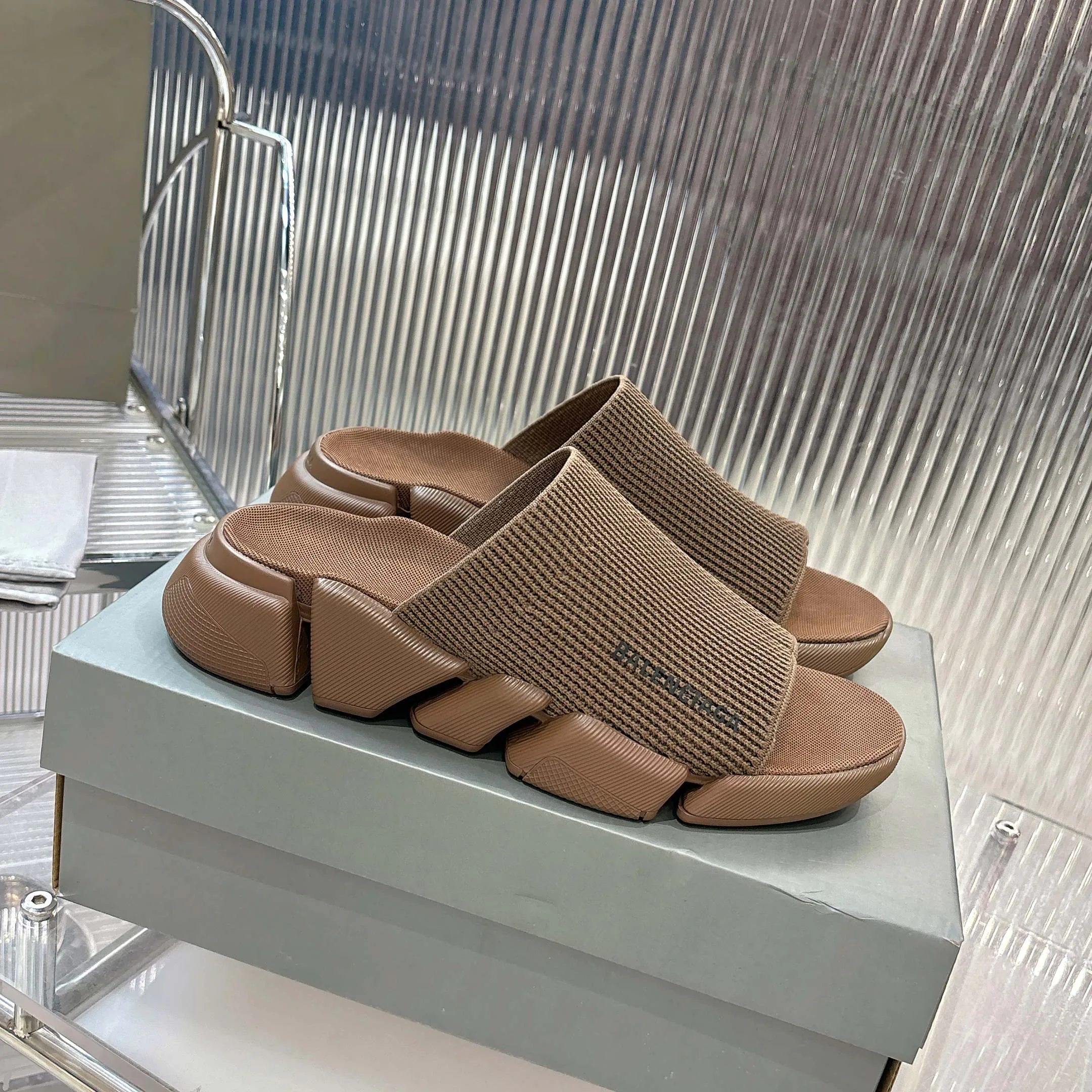 Шлепанцы Женские Balenciaga 12962276