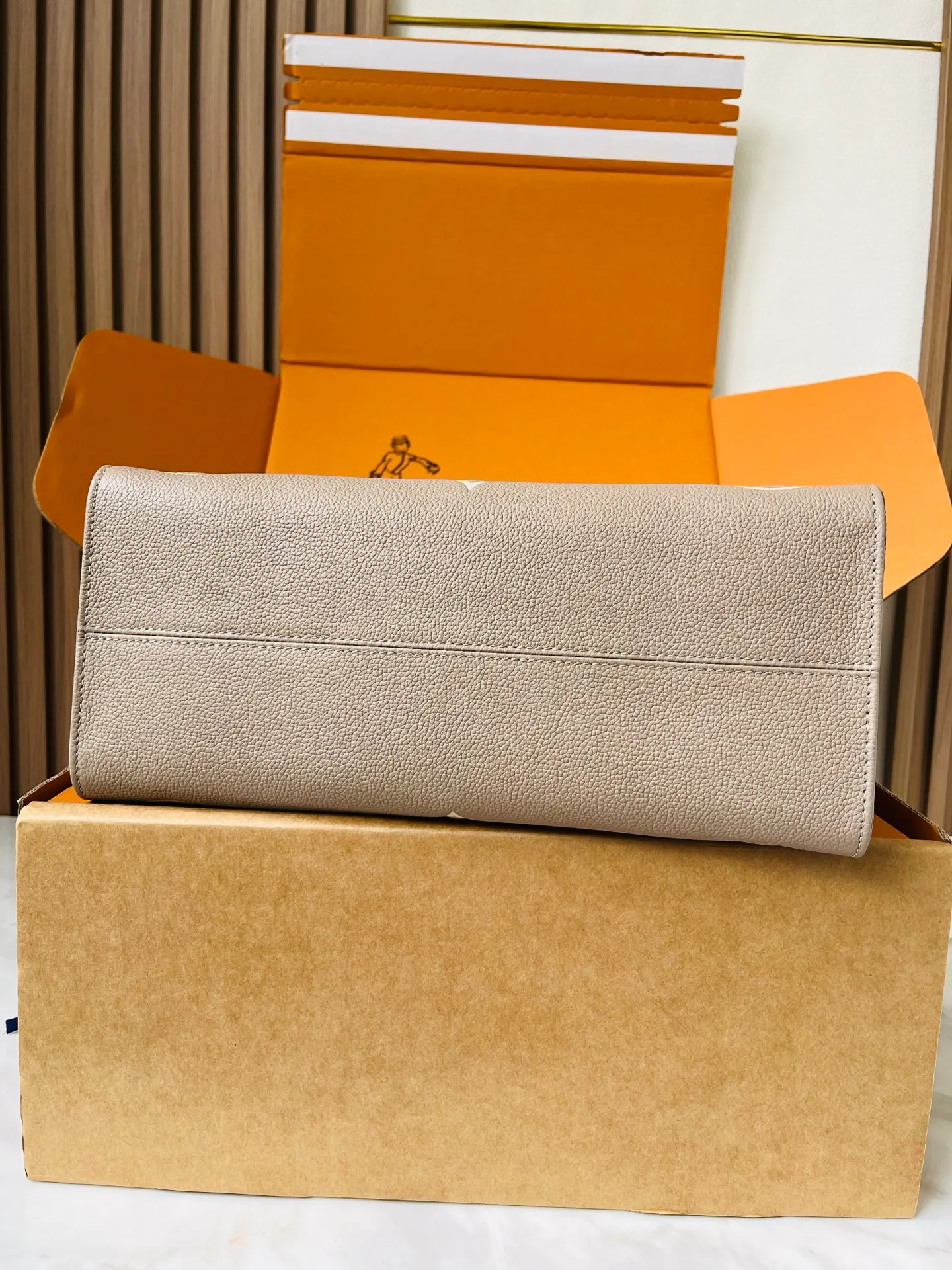 Классические Сумки Женские Louis Vuitton 12569322