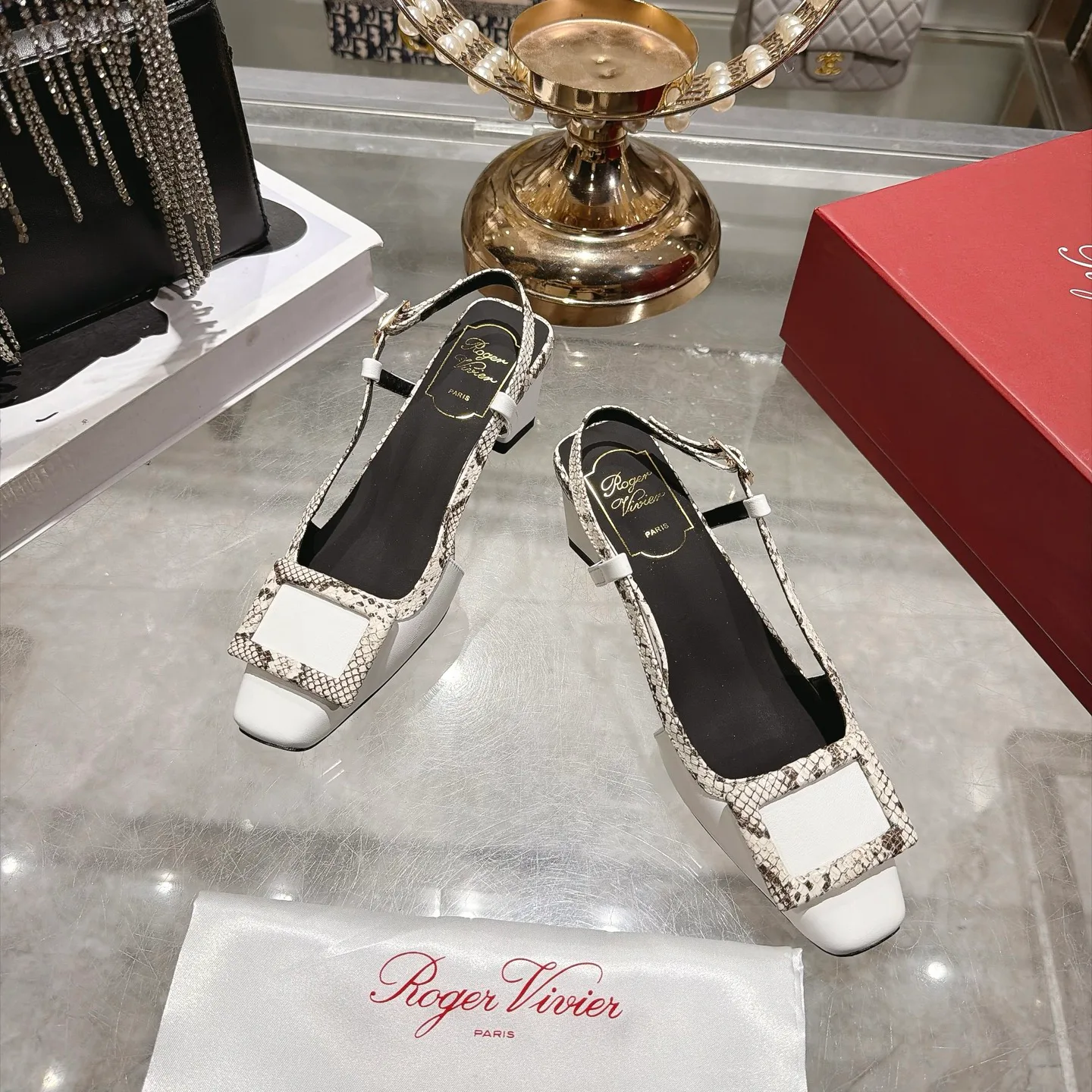 Босоножки Женские Roger Vivier 18844843