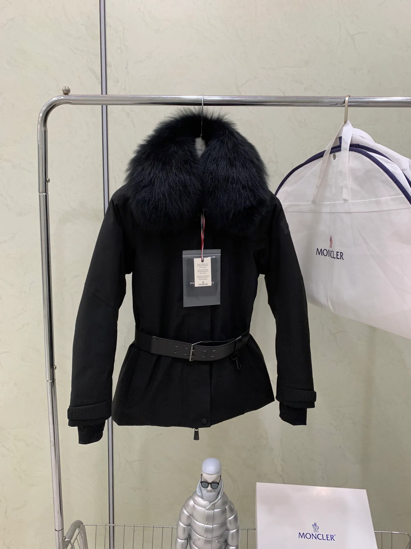 Куртки Женские Moncler 543146