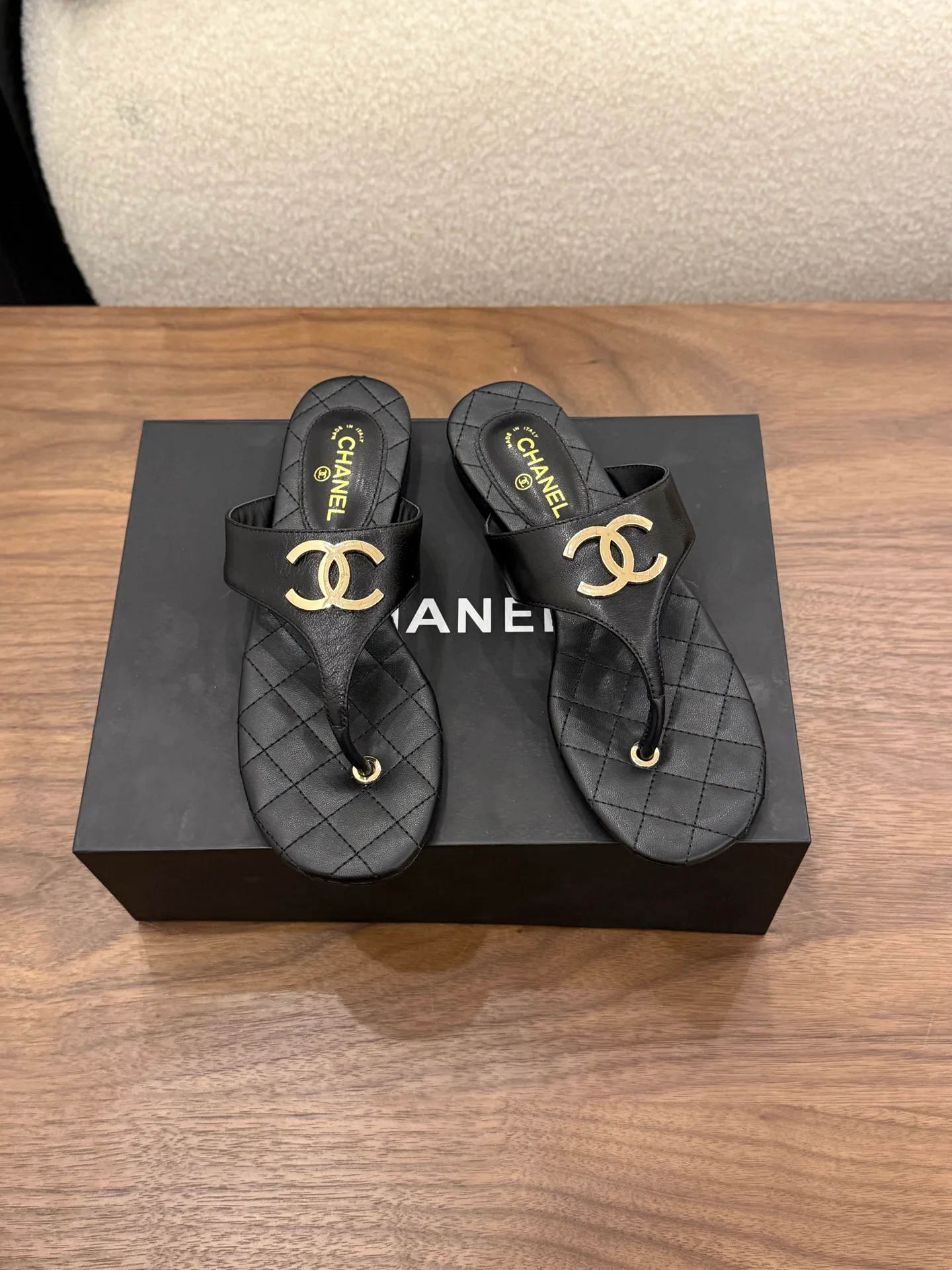 Сандалии Женские Chanel 11559284
