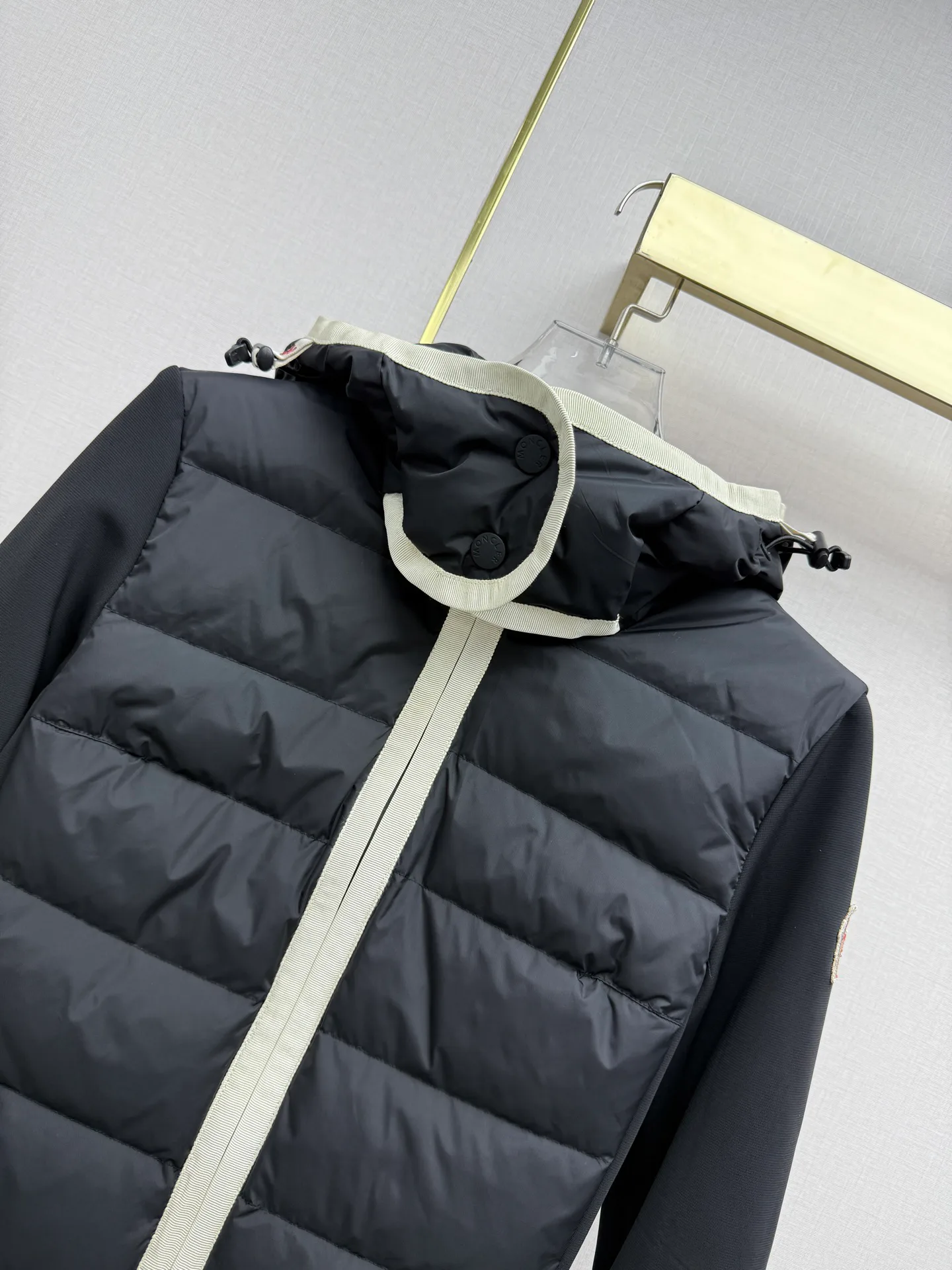 Куртки И Пуховики Женские Moncler 18435811