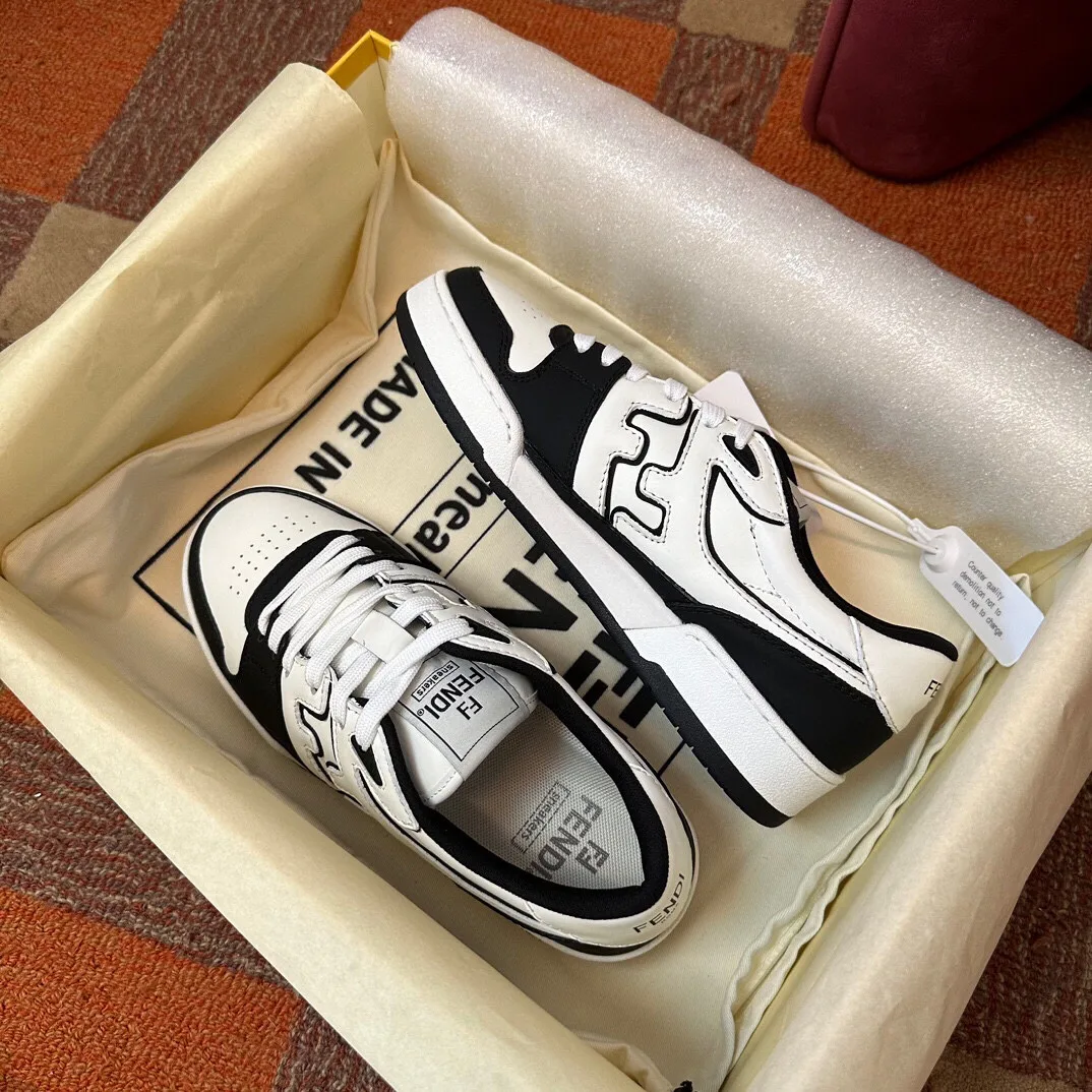 Кроссовки Женские Fendi 827599