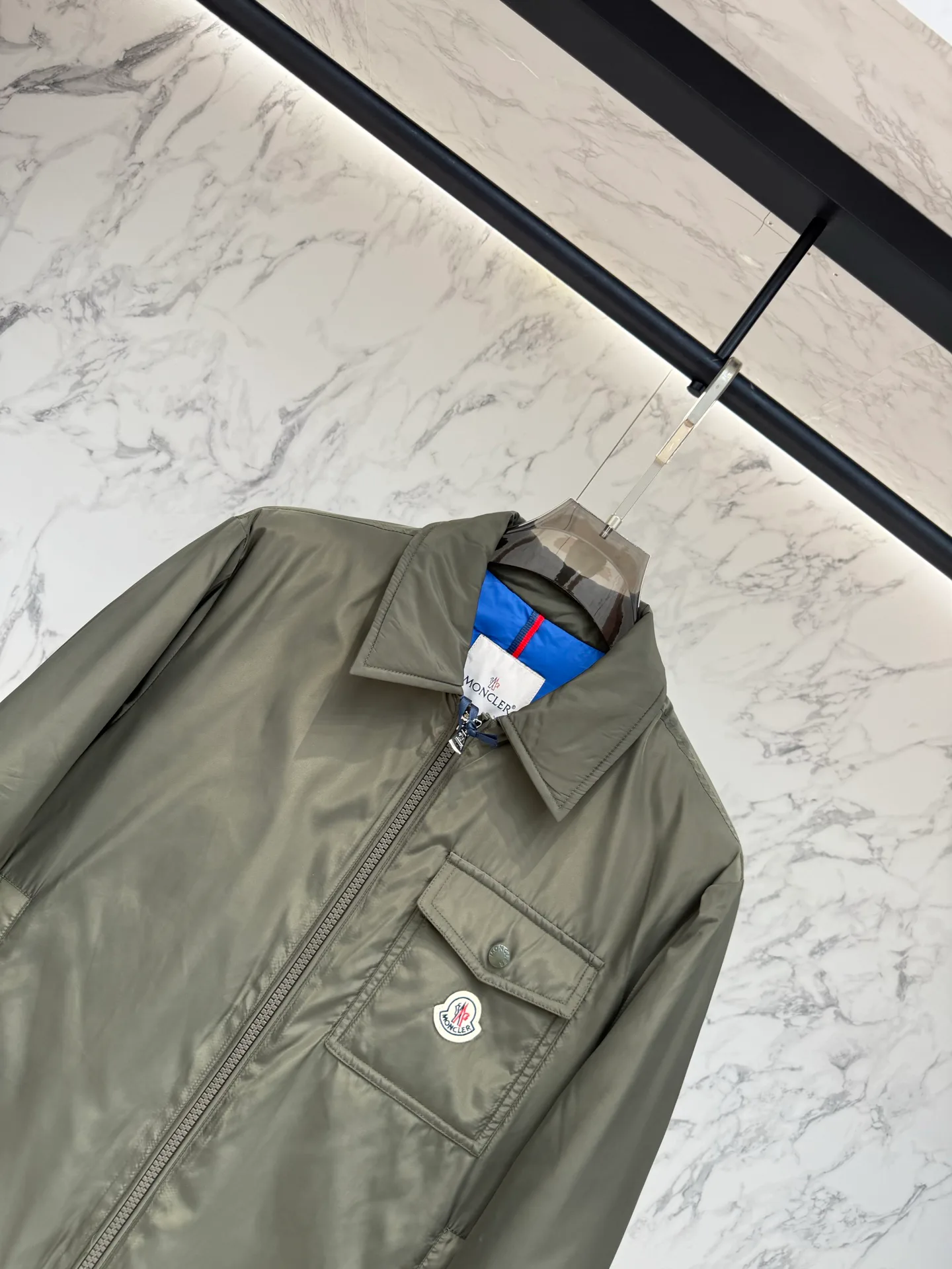 Куртки И Пуховики Мужские Moncler 18236959