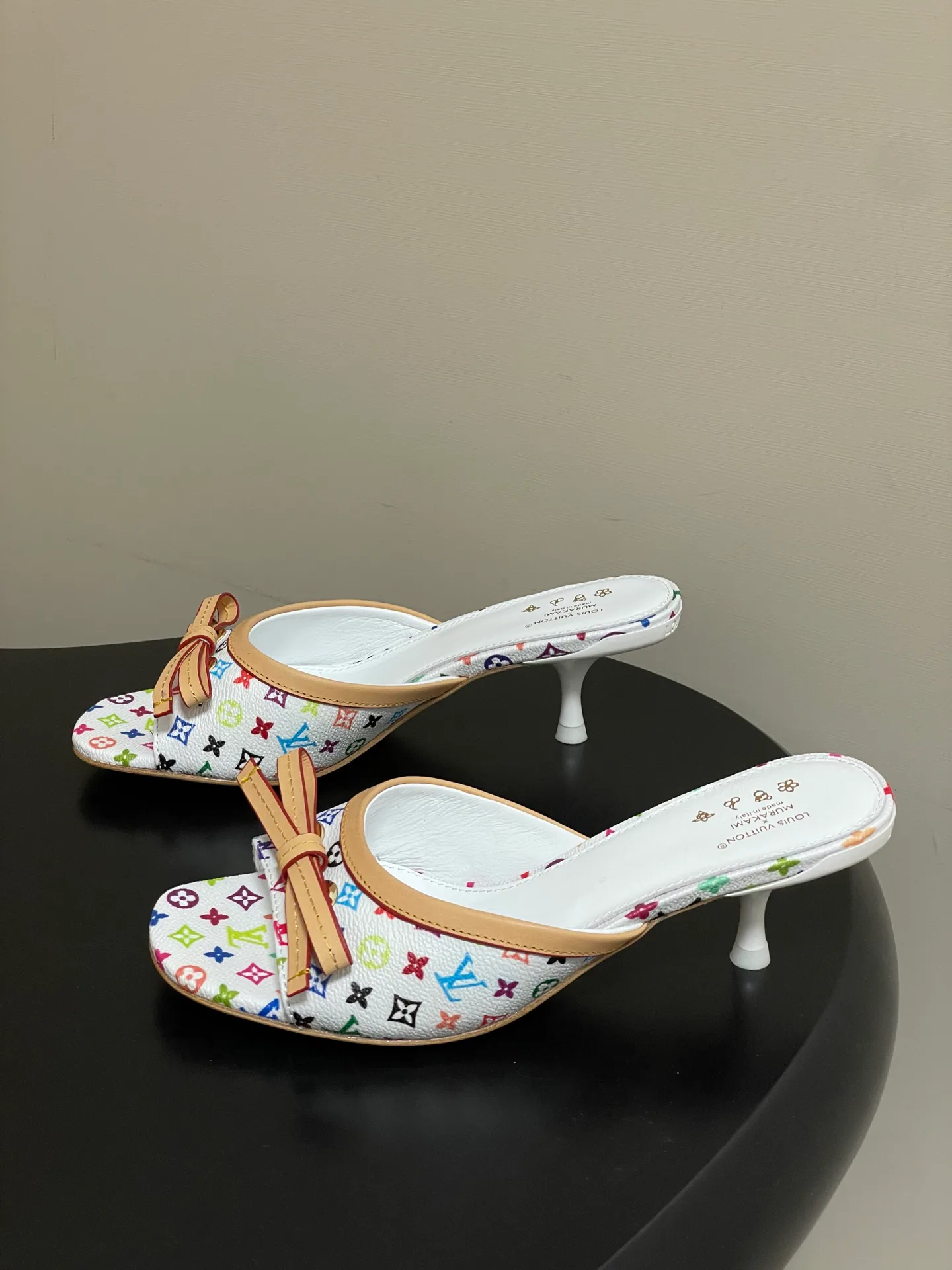 Босоножки Женские Louis Vuitton 11464089