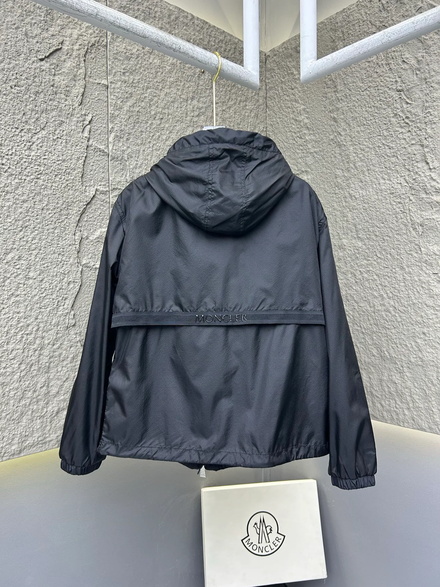 Куртки И Пуховики Женские Moncler 16968698