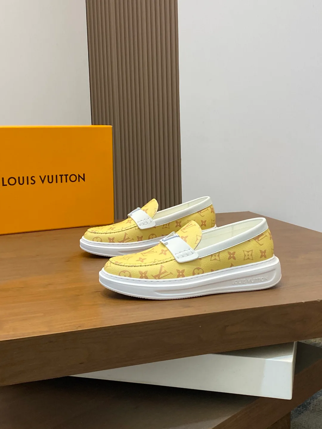 Кроссовки Мужские Louis Vuitton 11891570