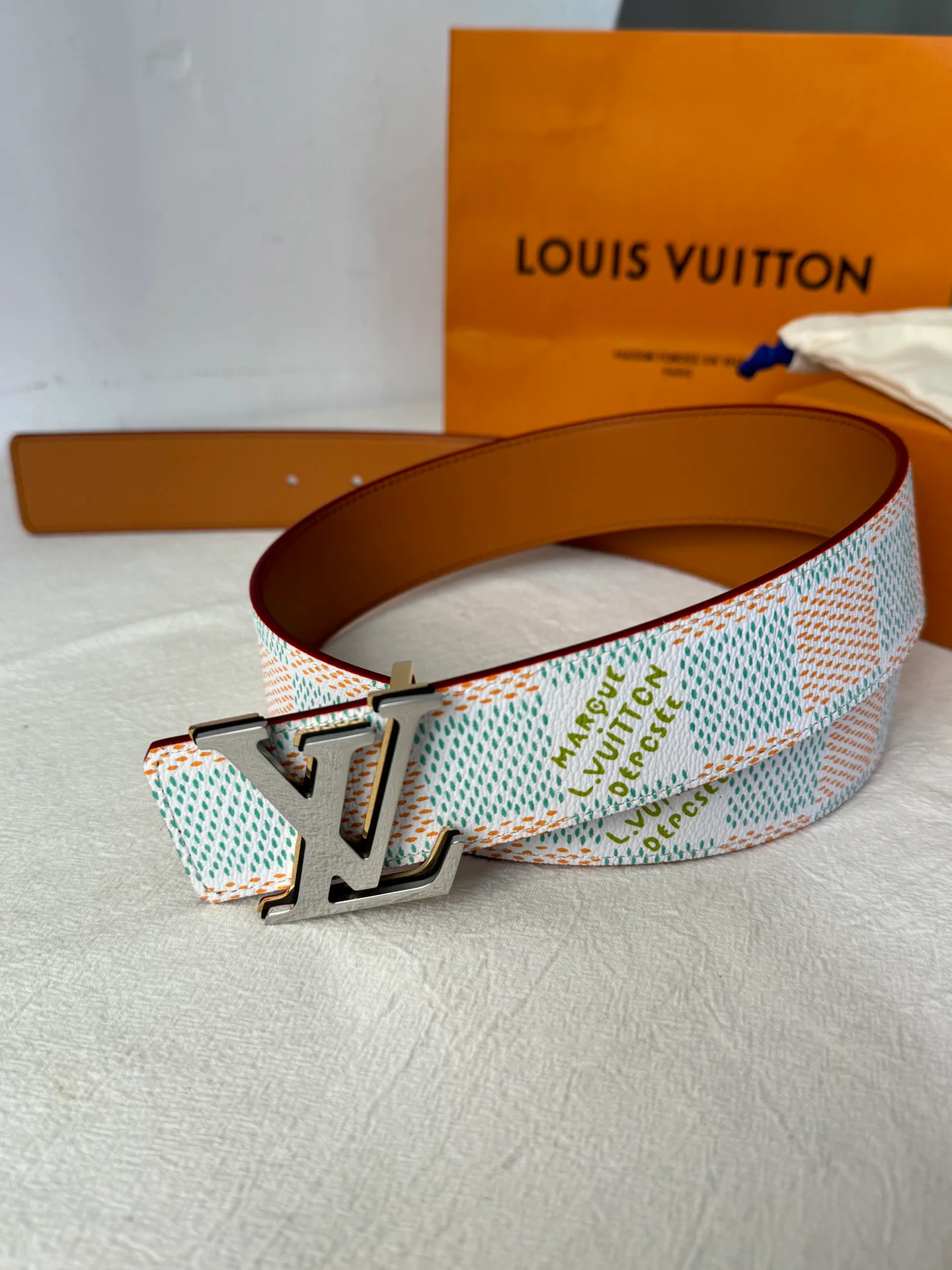 Поясные Сумки Женские Louis Vuitton 1390794