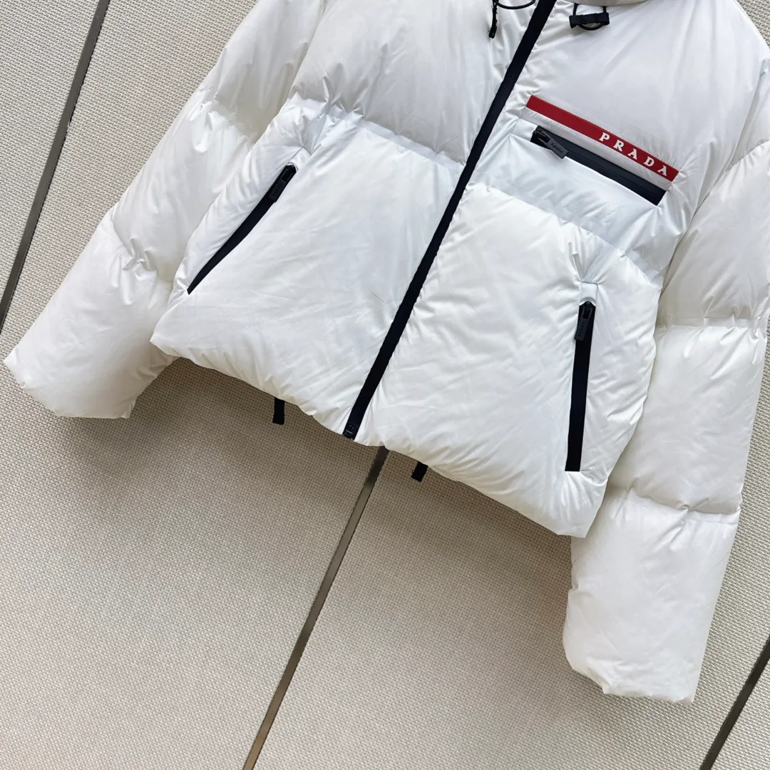 Куртки И Пуховики Женские Prada 18877804