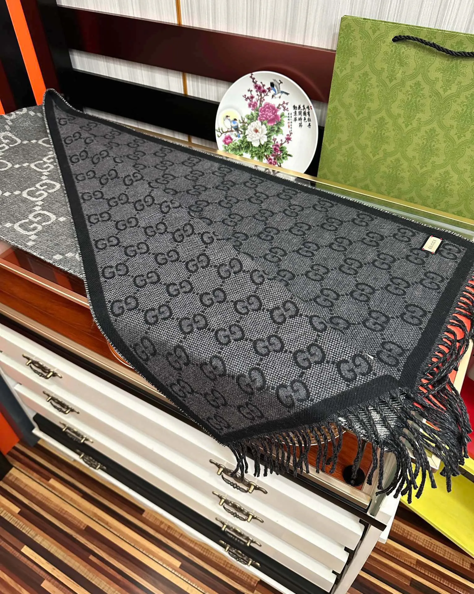 Шарфы Gucci 136768