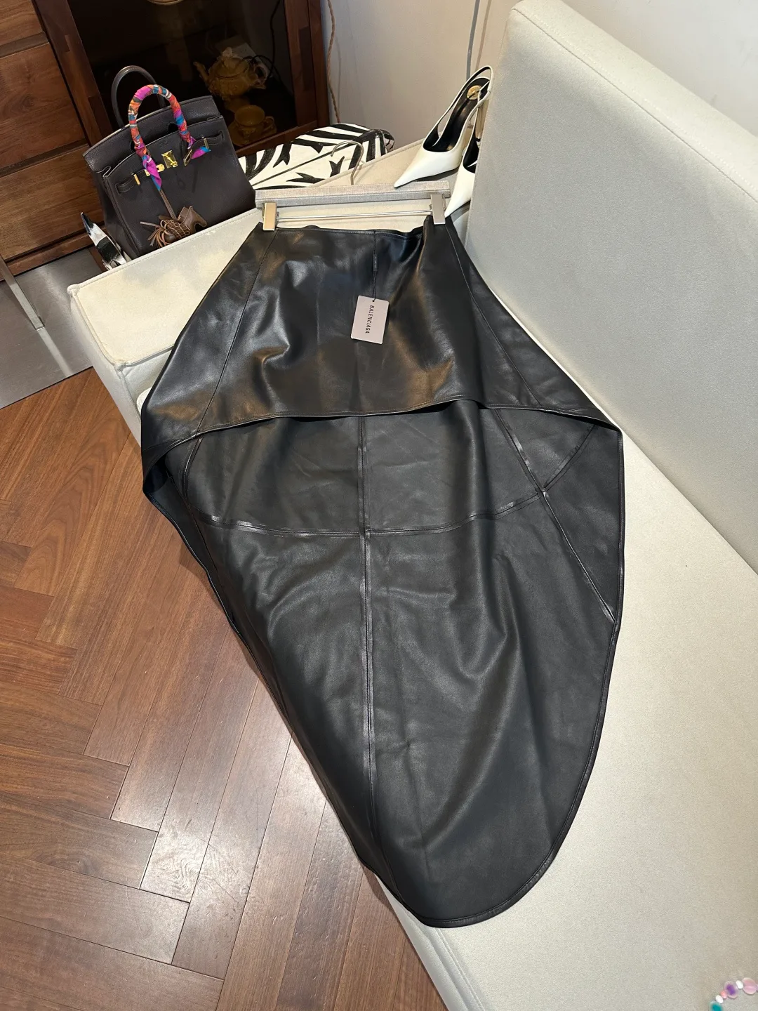 Кожаные Куртки И Дублёнки Женские Balenciaga 17460670