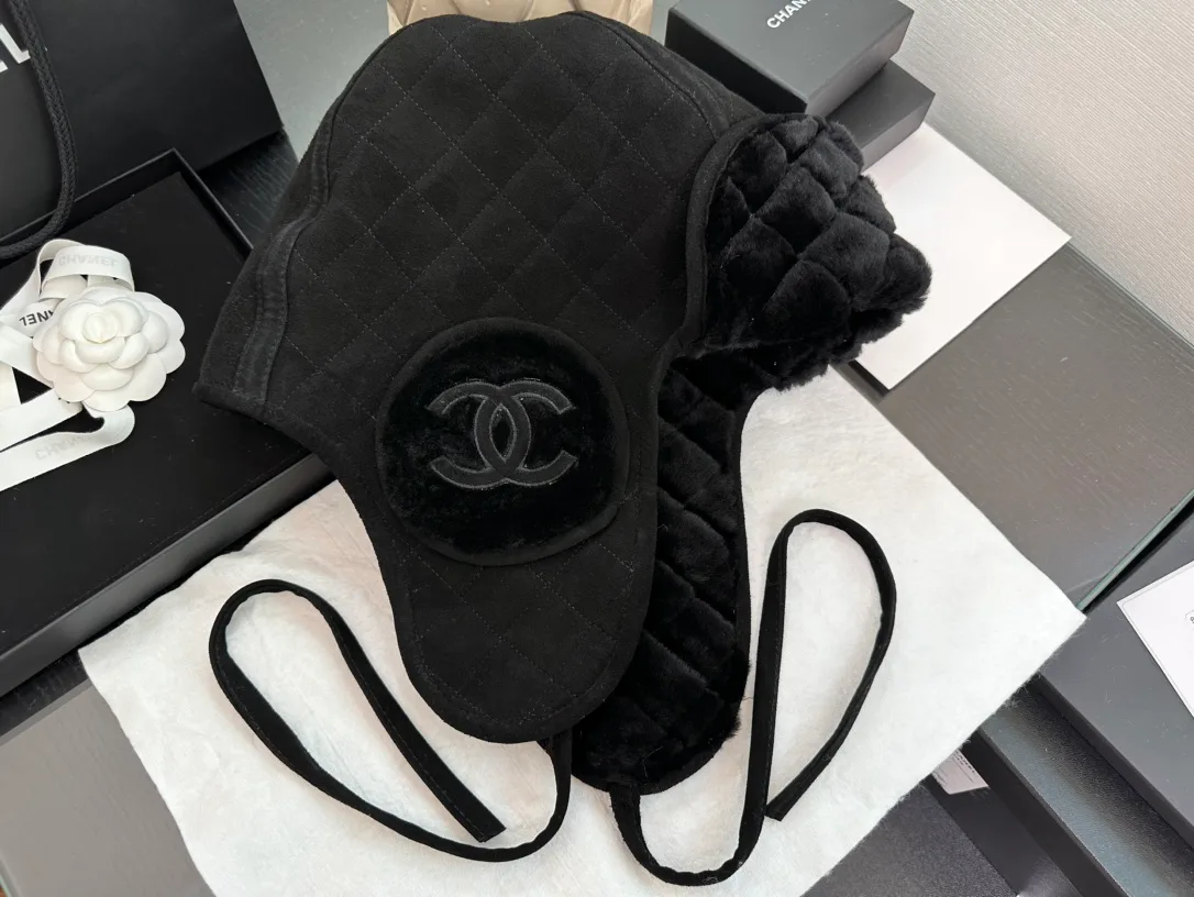 Головные Уборы Chanel 18347668