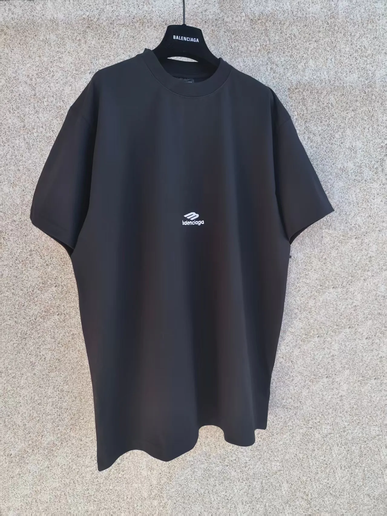 Футболки Женские Balenciaga 550247