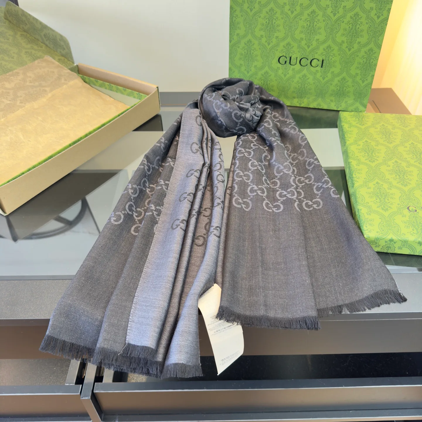 Шарфы Gucci 17906923