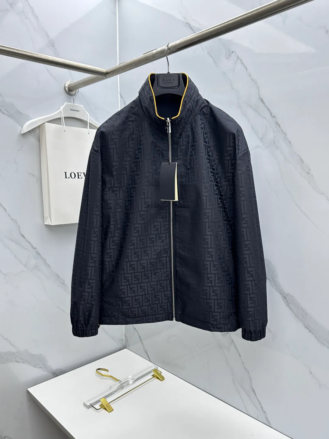 Куртки И Пуховики Мужские Fendi 18246798