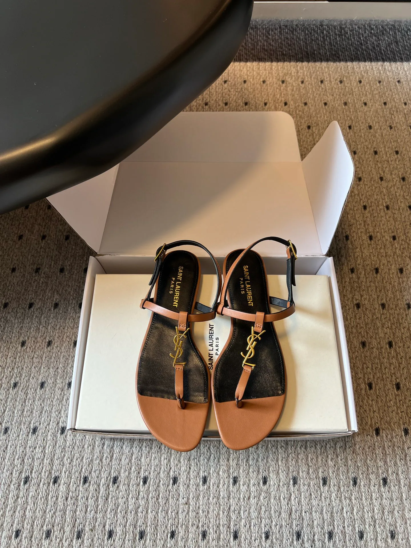 Шлепанцы Женские Saint Laurent 17632149