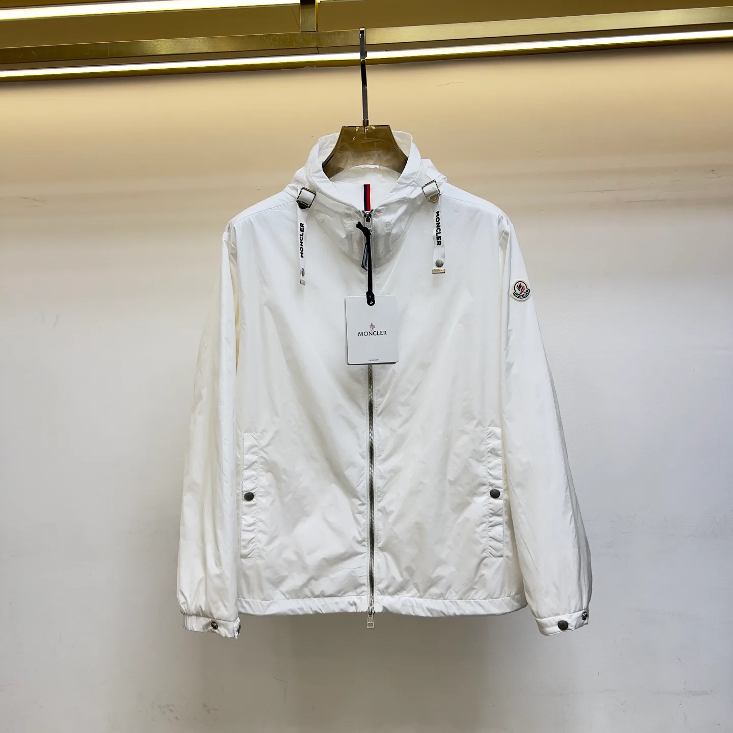 Куртки И Пуховики Женские Moncler 17340714
